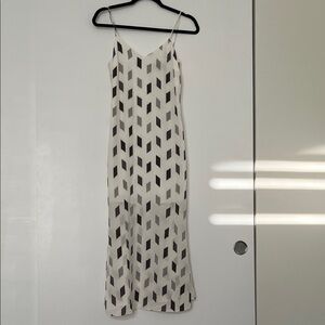 Elegant Geometric Patterned Dress